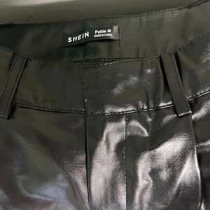 Shein shorts never worn size medium